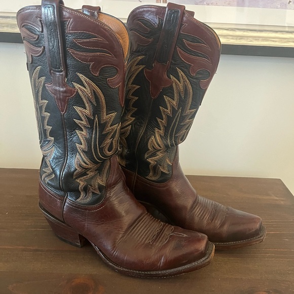 COPY - Cowboy boots brown and black with stitching detail, gently worn - Picture 1 of 11